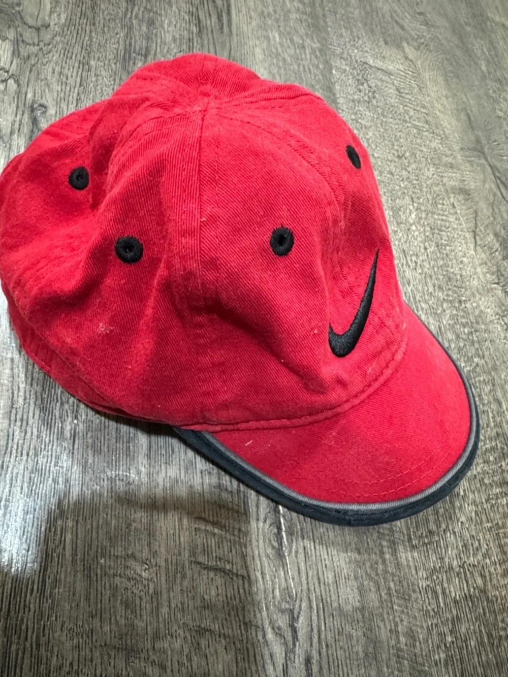 Nike Red Baseball Cap with Black Swoosh - Picture 2 of 5